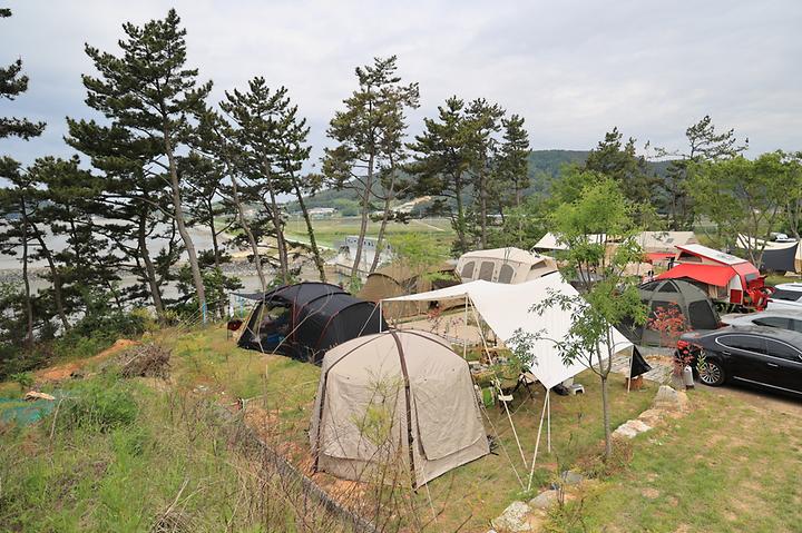 [충청남도 서천군] 고요새 캠핑장 – 서천 갈목해변 위 바다 뷰 캠핑장