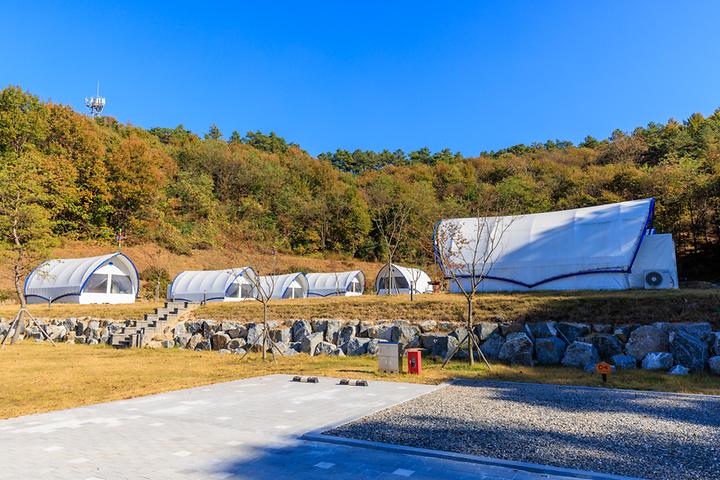 [충청북도 보은군] 보은국민여가캠핑장 – 깔끔함이 돋보이는 자연 친화적 캠핑장
