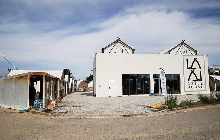 [강원도 양양군] 라라플레이스&글램핑 – 하조대 해변에서 보도거리 1분 위치에 있는 글램핑장