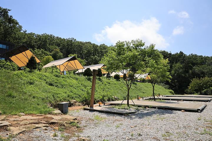 [인천광역시 강화군] 스톤 캠핑장 – 고인돌 유적 인근 평야가 보이는 전망좋은 캠핑장