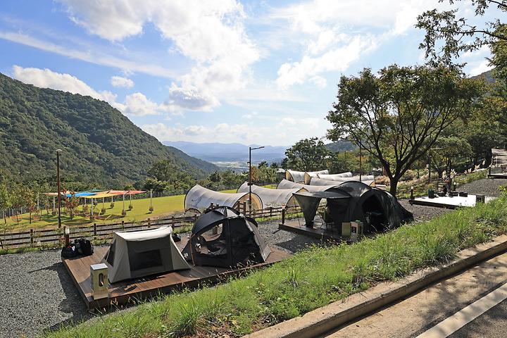 [경상남도 진주시] 월아산 자연휴양림 – 숲속의 진주라 불리는 휴양림속 캠핑장