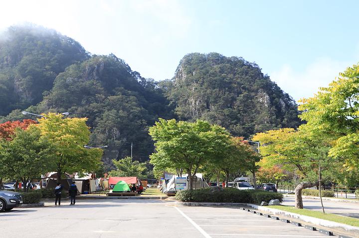 [강원도 홍천군] 팔봉산관광지 야영장 – 팔봉산과 홍천강을 한눈에 즐기는 풍광좋은 캠핑장