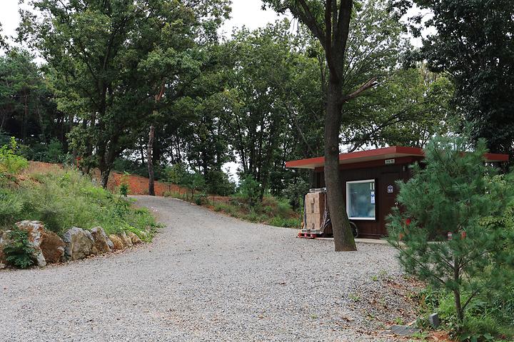 [경기도 화성시] 탄도호캠핑장 – 탄도호가 멀리 보이는 노을이 아름다운 캠핑장