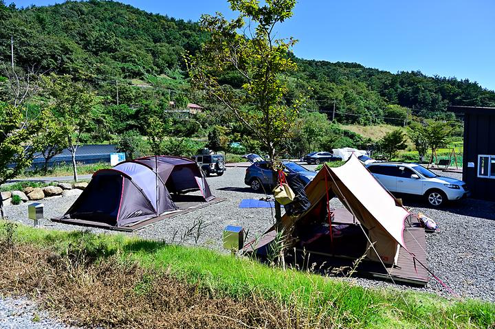 [전라남도 순천시] 개랭이 오토 캠핑장 – 황토 찜질방이 함께 있는 마을 캠핑장