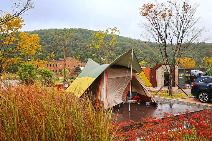 [경상남도 함안군] 함안군 온새미로 오토캠핑장 – 함안 압곡군립공원에 위치한 공공 오토캠핑장