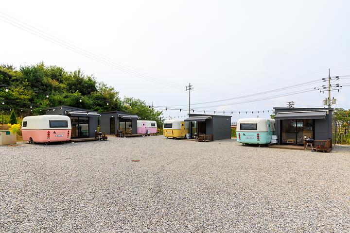 [충청남도 홍성군] 홍성 캠프인코지 글램핑 카라반