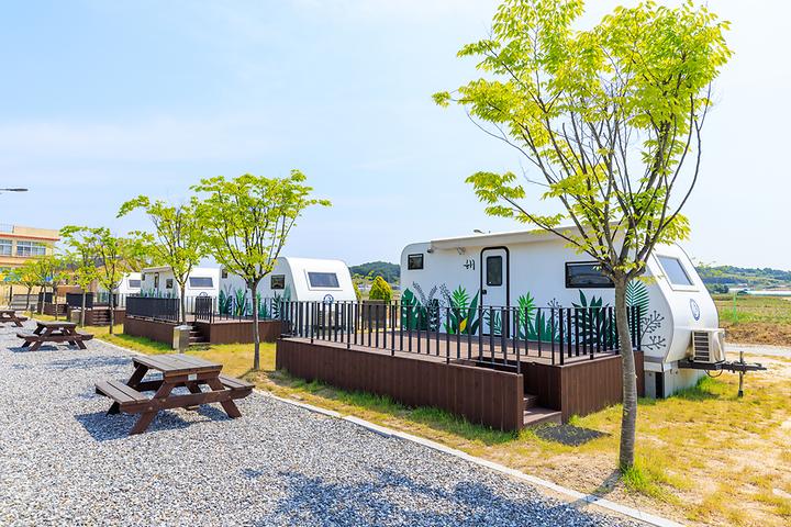 [충청남도 부여군] 교육가족체험장 – 충남지역 초중고교생을 위한 카라반&캠핑장