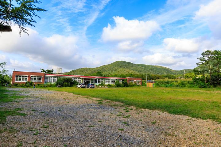 [경상북도 경주시] 소풍 – 폐교가 감성적인 캠핑장으로 재탄생한 곳