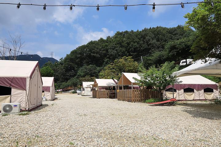 [경기도 안성시] 풀무골 글램핑장 – 고삼저수지에서 가까운 카라반&글램핑장