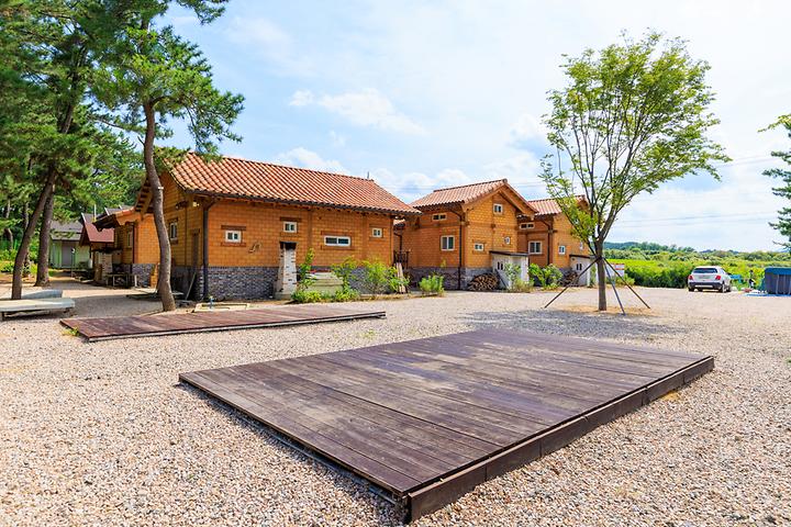 [경상북도 포항시] 솔밭캠핑장 – 화진해수욕장 인근 고즈넉한 캠핑장