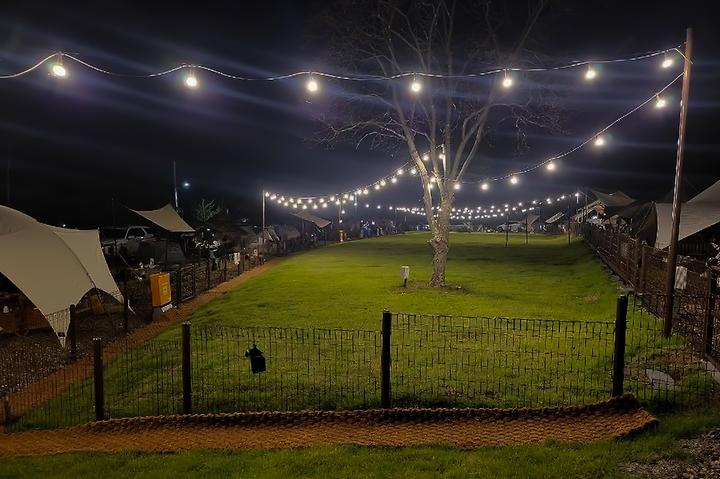 [충청남도 아산시] 캠프정감 – 개별 화장실과 펜스가 마련된 반려견 동반 캠핑장