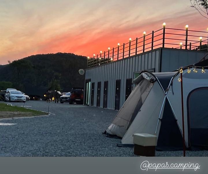 [충청남도 천안시] 파파스 캠핑장 – 벚꽃 축제의 중심에 자리한 캠핑장