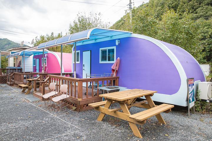 [전라북도 무주군] 옥수골계곡펜션야영장 – 계곡까지 걸어서 다섯 발자국