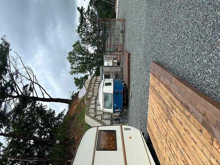 [경상북도 청도군] 에이스캠프 – 유렵식 빈티지 카라반이 돋보이는 공간