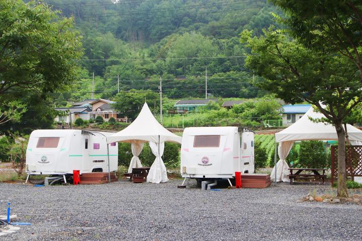 [충청북도] 포시즌 – 캠핑카라반