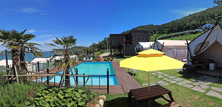 [전라남도 해남군] (주)화원684 – 옛 목포등대 앞에 위치한 전망좋고 시설좋은 글램핑