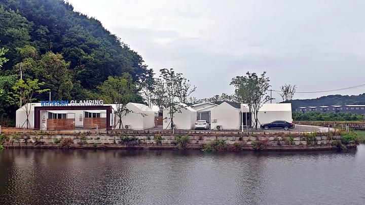 [경기도] 화성리프레시글램핑 – 자연속의 휴식, 내집처럼 편안한 글램핑