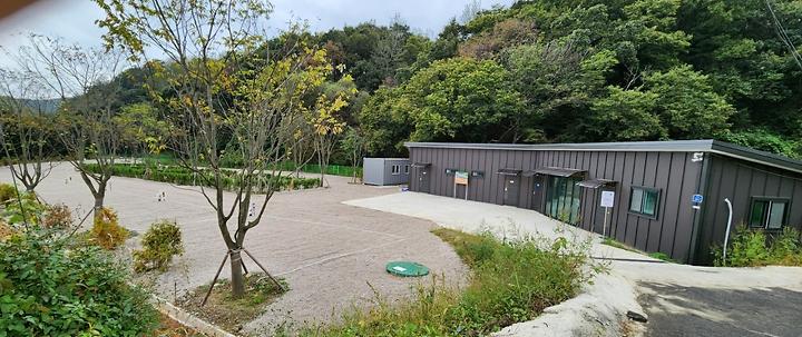 [경기도 연천군] 캠핑7604 – 산과 하천으로 둘러쌓여 있어 마음의 휴식처 같은 조용한 신규 캠핑장