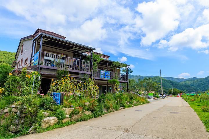 [전라북도 무주군] 양지뜰캠핑장 – 계곡 물놀이를 즐길 수 있는 곳