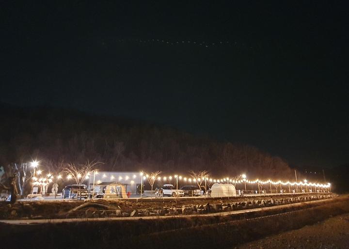 [충청북도 충주시] 어게인캠핑A – 널찍한 사이트와 깔끔한 시설을 갖춘 곳