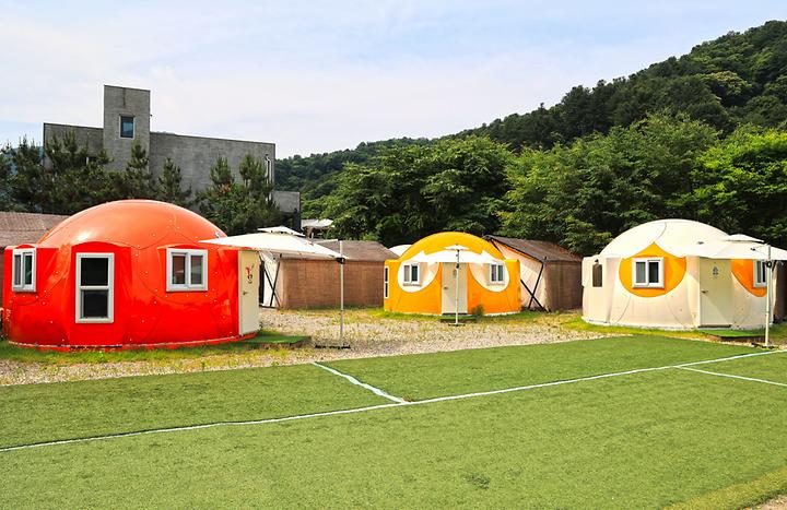 [경기도 양평군] 옴니돔글램핑 – 서종리 작은 계곡 옆 돔형 글램핑