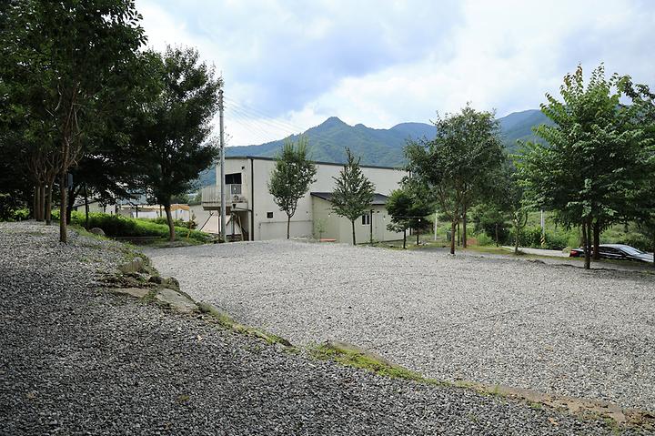 [경기도 가평군] 읍내리 75-1 캠핑장 – 자연과 함께하는 힐링캠핑장