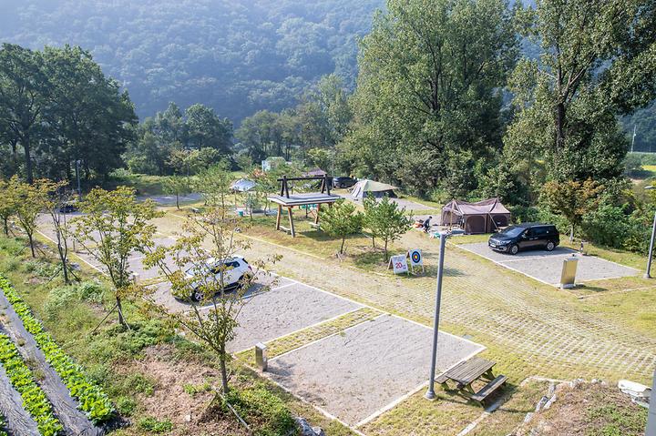 [충청북도 보은군] 깃대 캠핑장 – 평화로운 기운이 넘치는 자연친화적 캠핑장