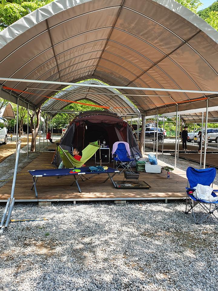 [경기도 양주시] 일영무두리캠핑장 – 맑은 계곡과 넓은 자연이 있는 힐링 야영장