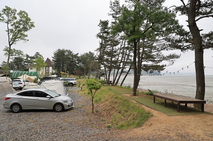 [충청남도 태안군] 체로키캠핑장 (Cherokeycamp) – 노을이 멋진 바닷가 바로 앞 캠핑장