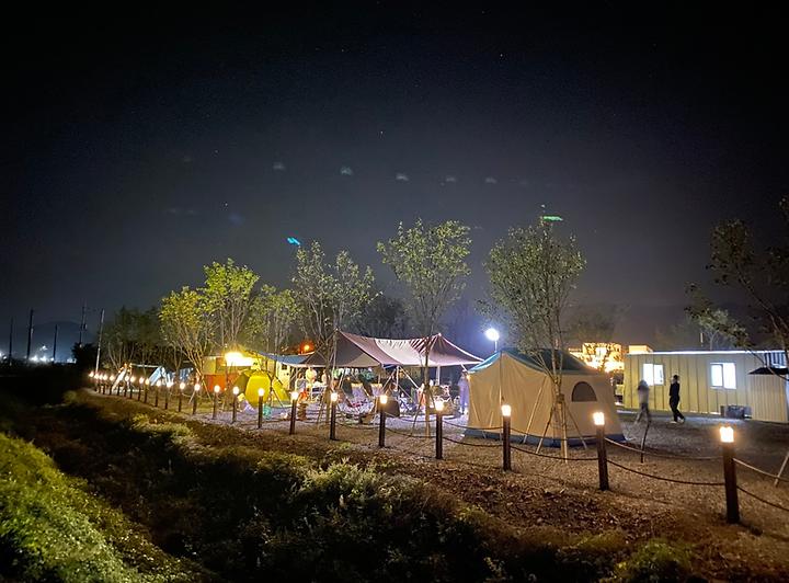 [경상북도 청도군] 레끄레오캠핑장 – 숲으로 둘러싸인 계곡 인근 캠핑장