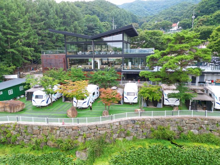 [대구광역시] 80포레스트카라반캠프 – 2023년 신규오픈하여 최상급 시설 자랑