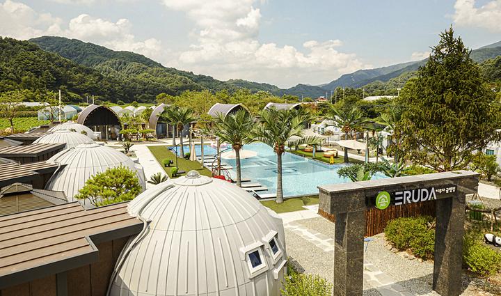 [강원도 철원군] 이루다글램핑 – 독채 럭셔리 대형풀 글램핑장