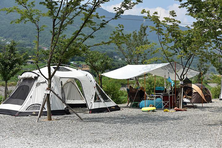 [경상남도 밀양시] 자연속 캠핑장 – 주변에 볼거리가 많은 자연속 캠핑장.