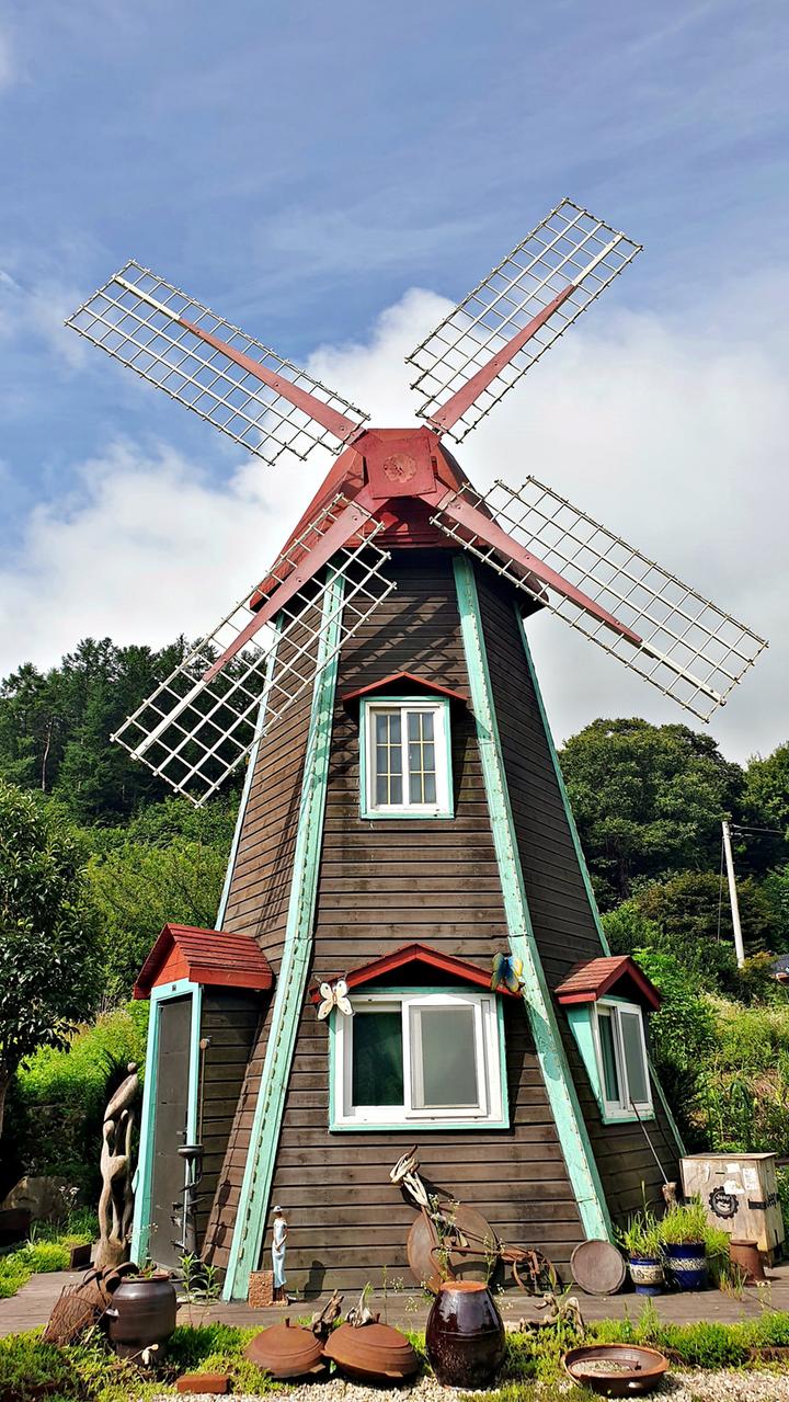 [충청북도] 배론의아침 – 캠핑장의 낭만과 카페의 여유로움이 어우러진 곳