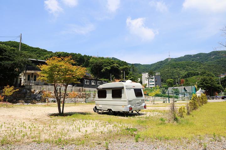 [경기도 양주시] 개명연수원 캠핑장 – 장흥유원지 안쪽 하늘궁에서 운영하는 캠핑장