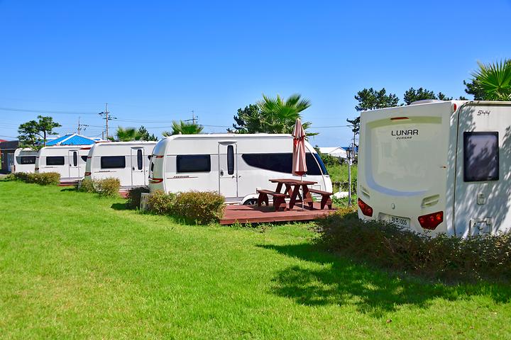 [제주특별자치도 서귀포시] 제주파인비치 카라반 – 따뜻한 햇살과 환상적인 바다전망을 볼 수 있는 곳