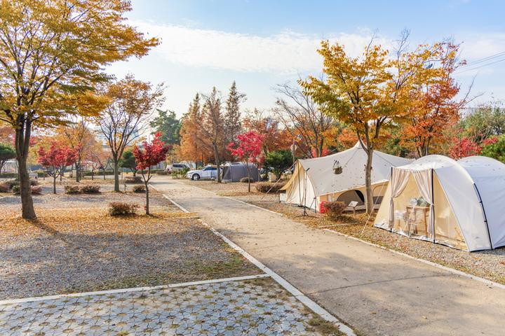 [경기도 화성시] 화성시 향남 오토캠핑장 – 다회용품 사용으로 친환경 가치를 실천하는 무장애 오토캠핑장