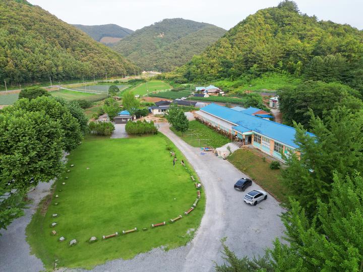 [충청북도 제천시] 오손도손캠핑장 – 폐교를 이용한 캠핑장