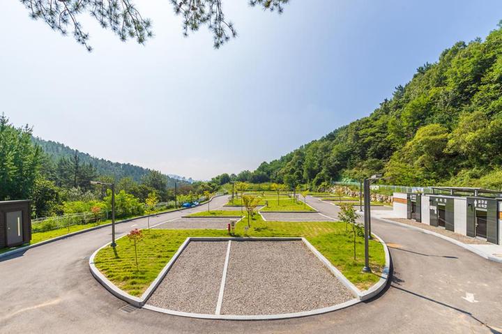 [세종특별자치시 세종시] 전월산 국민여가캠핑장 – 접근성이 우수하고 숲속의 쾌적한 자연환경을 갖춘 도심형 야영장