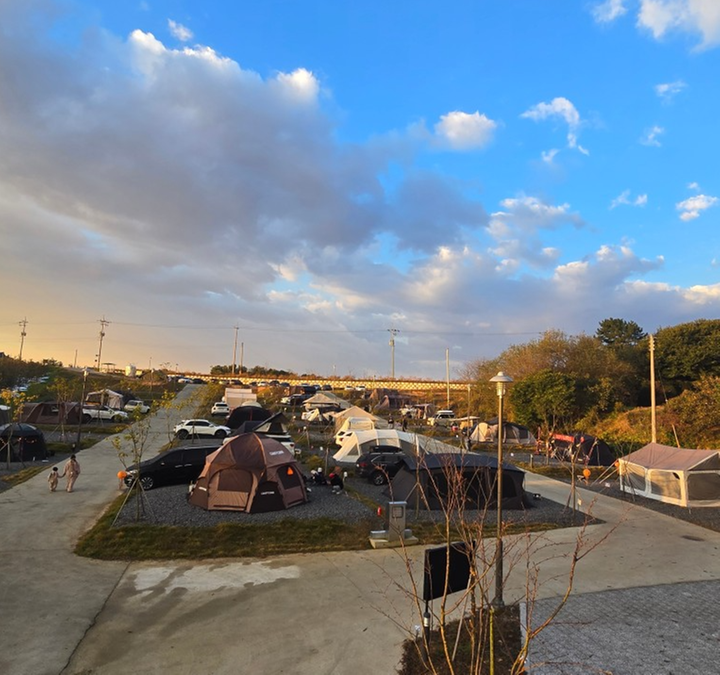 [충청남도 예산군] 캠핑킹 관광농원 – 자연, 힐링, 그리고 별빛이 함께하는 곳