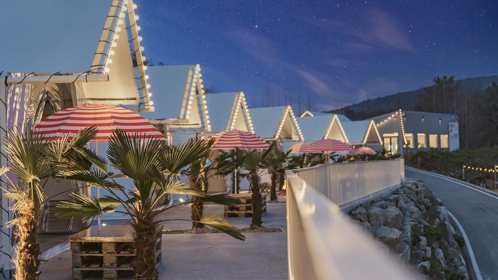 [경상남도 산청군] 비토애 럭셔리 글램핑 산청점 – 둔철산과 대성산 사이 숲속 골짜기에 자리한 마운틴 뷰 프라이빗 글램핑