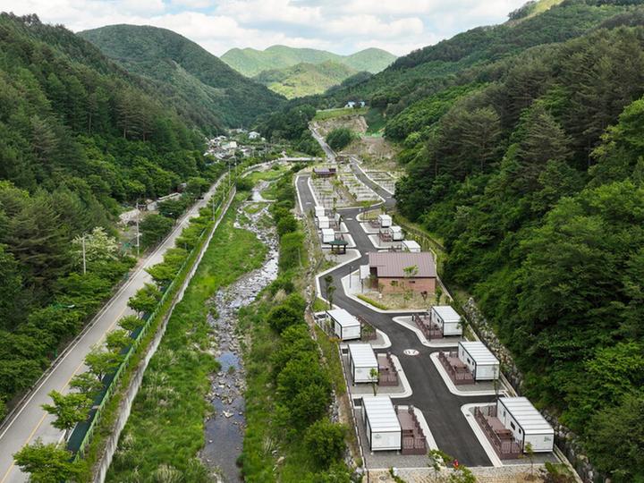 [강원특별자치도 태백시] 고원힐링캠핑장 – 전 사이트 개별 개수대와 호텔급 편의시설을 갖춘 신규 오픈 캠핑장