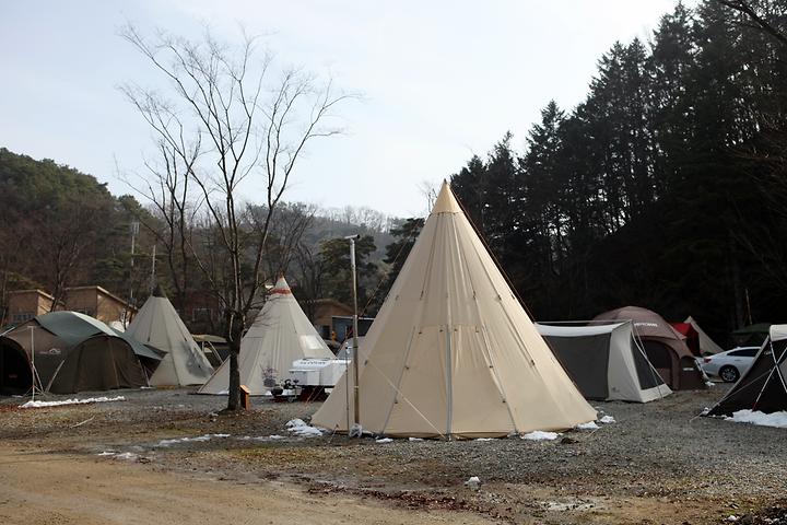 [경기도 용인시] 한터팜오토캠핑장 – 아이들을 위해 농장체험, 깡통기차 체험가능한 가족캠핑장