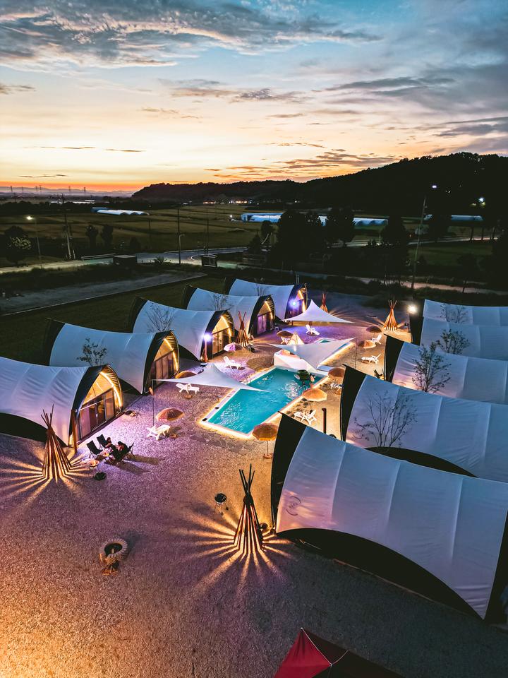 [충청남도 아산시] 하루 – 수영장이 있어 휴양과 감성이 공존하는 글램핑