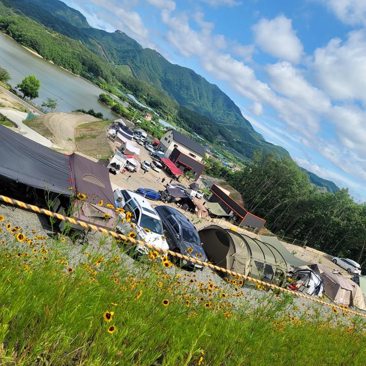 [충청북도 옥천군] 시인의 마을 관광농원 – 개심저수지를 품은 산속 야영장입니다.