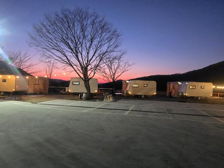 [경기도 파주시] 호수마루 캠핑장 – 산과 호수 그리고 노을