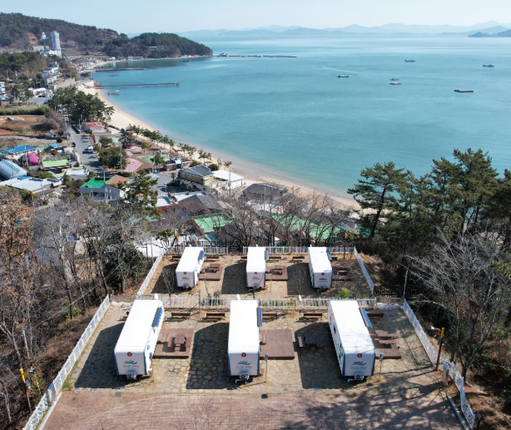 [전라남도 장흥군] 장흥군 수문랜드 블루투어 – 청정해역 갯벌생태 산업특구 장흥 득량만 바다가 바라보이는 소나무 숲속 힐링 치유 공간