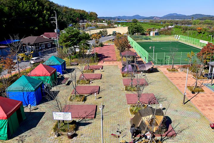 [전북특별자치도 익산시] 성당포구 금강체험관 야영장 – 익산의 빼어난 풍경을 감상할 수 있는 성당포구 금강체험관 야영장
