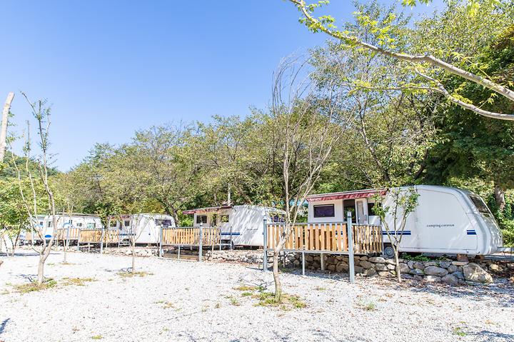 [전라남도 담양군] 가마골계곡 핫캠핑장 – 깔끔함이 돋보이는 자연친화적 캠핑장